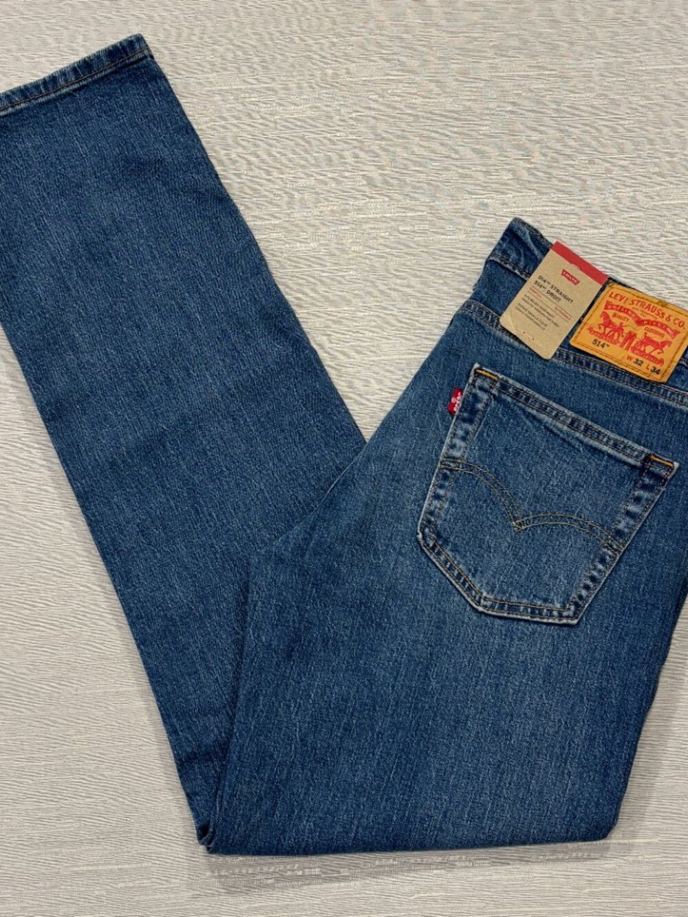 Levis 514 Jeans Mens 32 x 34 Straight Leg Regular Fit Medium Wash Denim Pants